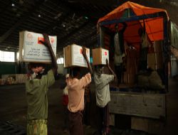 Somali'ye yardım kampanyası hız kesmiyor... 